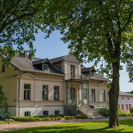 Ferienwohnung Gutshof Groß Behnkenhagen Exterior foto