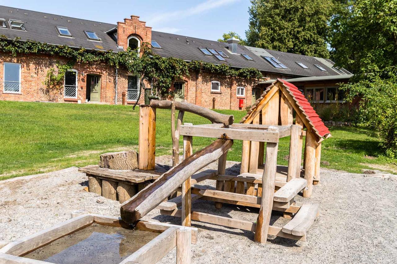 Ferienwohnung Gutshof Groß Behnkenhagen Exterior foto